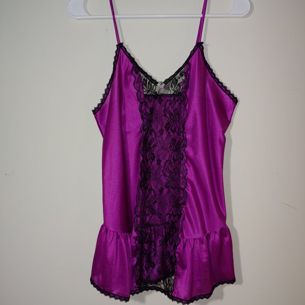 Petra Fashions Vintage Front Lace Panel !00% Nylon Peplum Cami Size M Purple